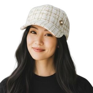 Ballcap In White & Gold